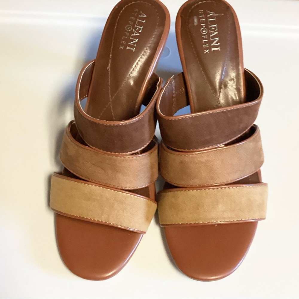 Alfani Woman’s Faux Suede Heel Slip On Shoes Size 8M